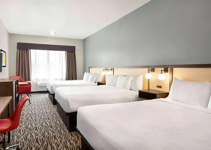 Ramada By Wyndham Marina