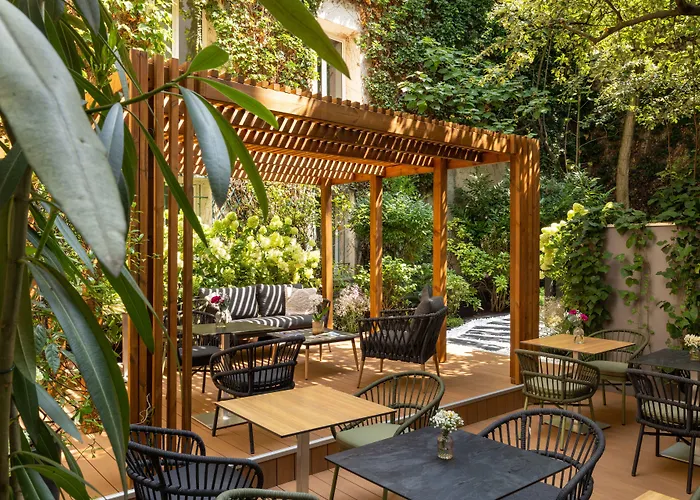 Hotel Paris Louis Blanc