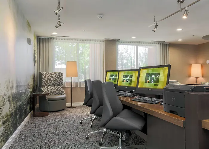 Courtyard By Marriott Roseville Galleria Mall/Creekside Ridge Drive