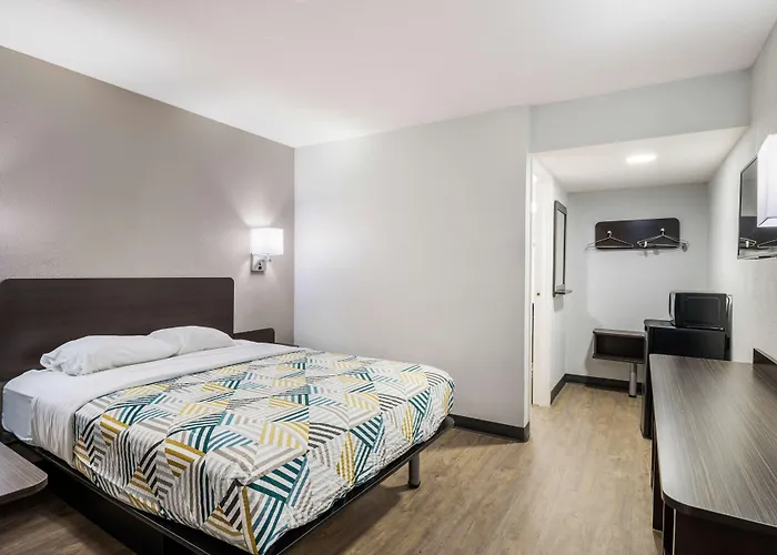 Motel 6-Sandston, Va - Richmond, Va