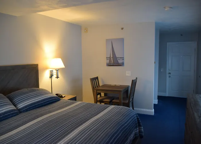 Rhea'S Inn By The Sea