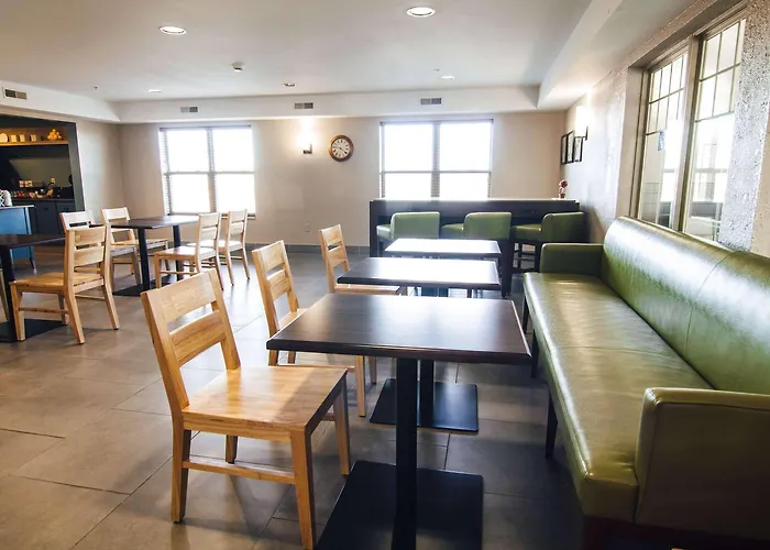 Country Inn & Suites By Radisson, Stockton, Il