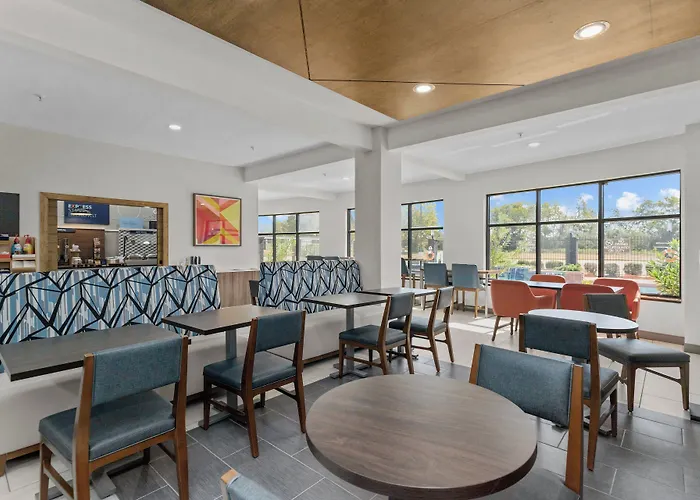 Holiday Inn Express Crockett By Ihg