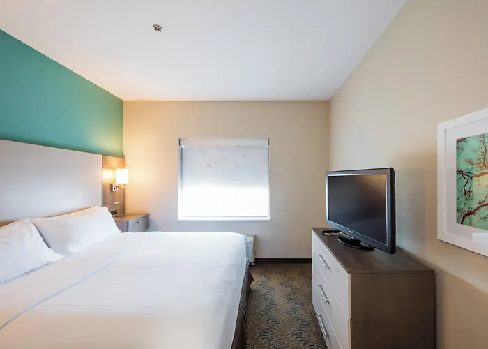 Holiday Inn & Suites Lake City By Ihg