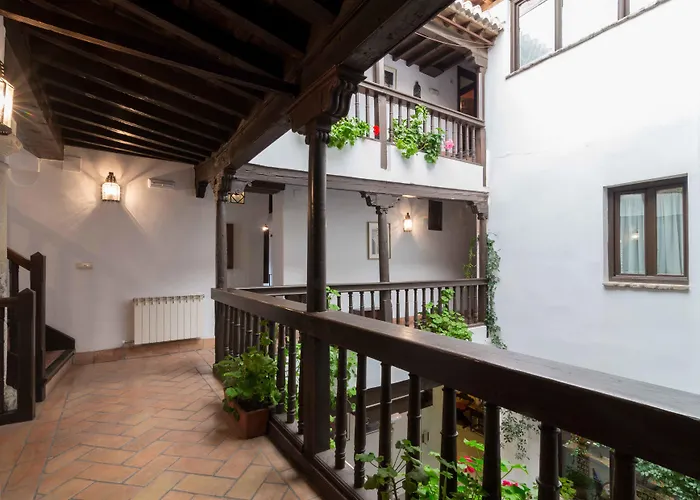 Casa Del Capitel Nazari