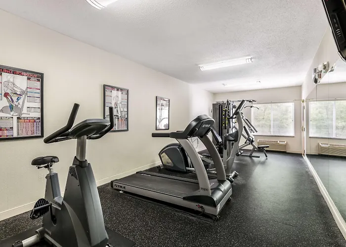 Best Western Plus New England Inn & Suites