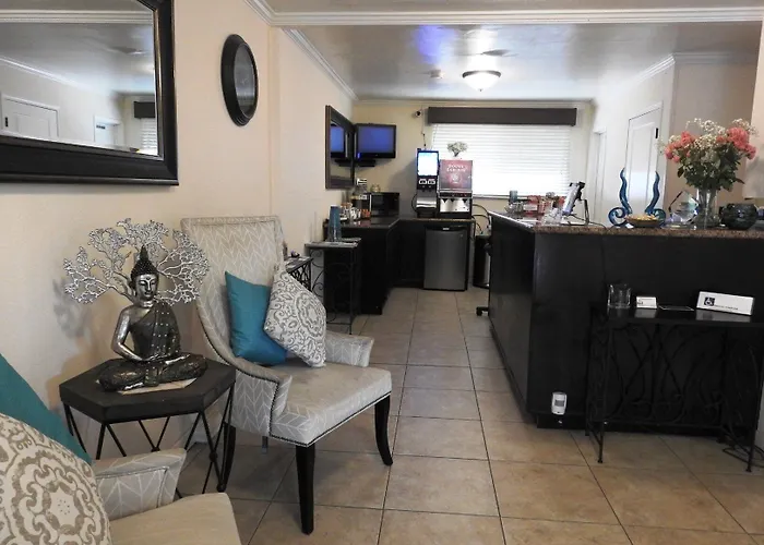 Stanford Motor Inn