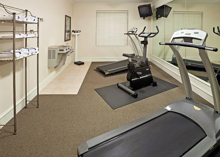 Holiday Inn Express & Suites Waxahachie By Ihg