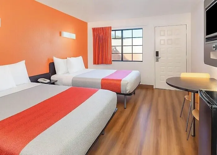 Motel 6-Carlsbad, Ca Beach