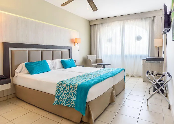 Fergus Style Bahamas (Adults Only)