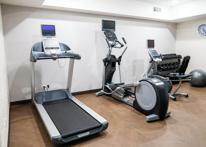 Holiday Inn Express & Suites - Lake Forest By Ihg