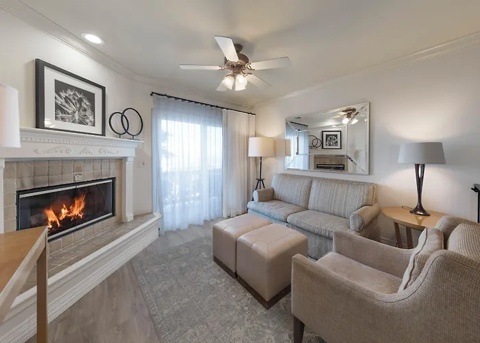 Pelican Inn & Suites