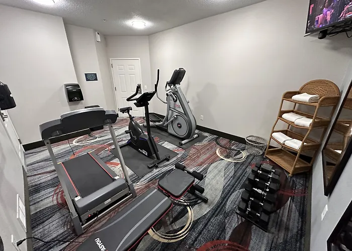 Mainstay Suites Madison Airport