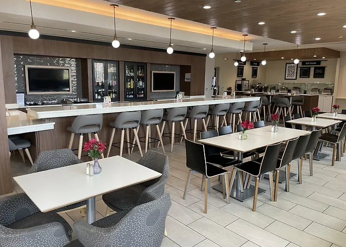 Holiday Inn Atlanta-Gas South Arena Area By Ihg