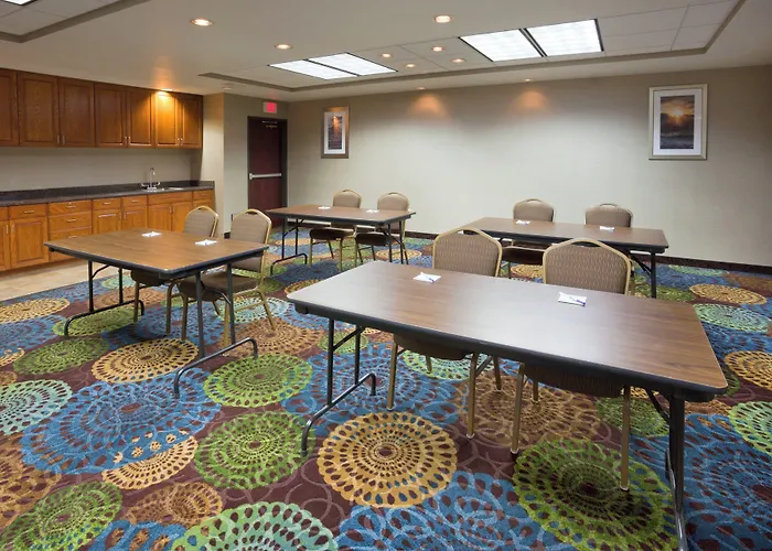 Holiday Inn Express & Suites Aberdeen By Ihg
