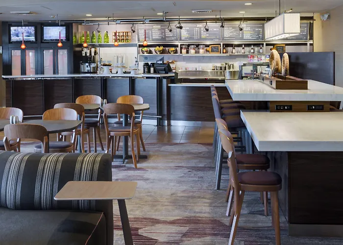 Courtyard By Marriott Providence Warwick