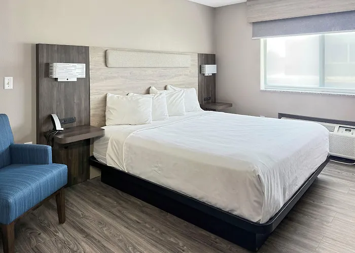 Reston Inn & Suites