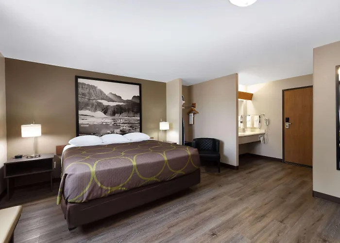 Super 8 By Wyndham Belgrade/Bozeman Airport
