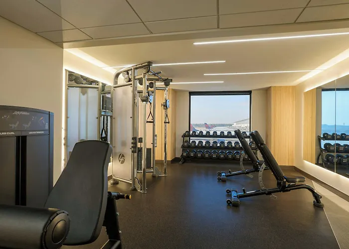 The Westin Detroit Metropolitan Airport