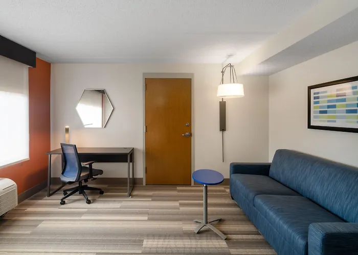 Holiday Inn Express Hotel & Suites Bluffton At Hilton Head Area By Ihg