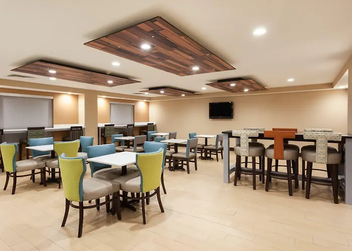 Holiday Inn Express Hotel & Suites Mebane By Ihg