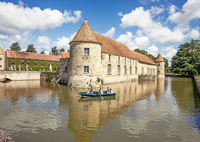 Chateau De Villiers-Le-Mahieu