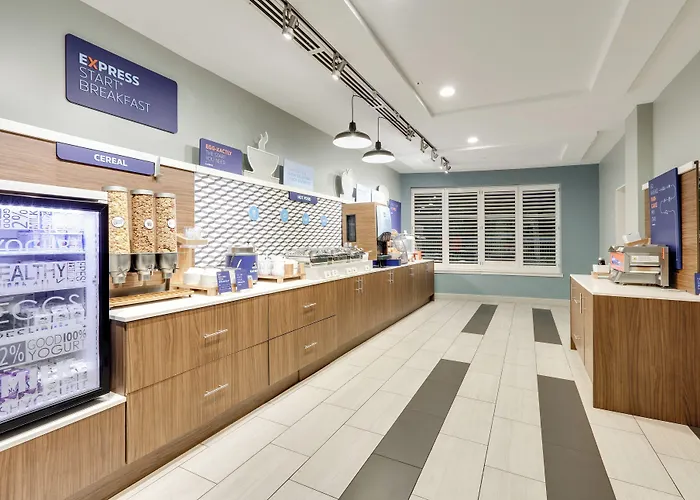 Holiday Inn Express Hotel & Suites Dublin By Ihg