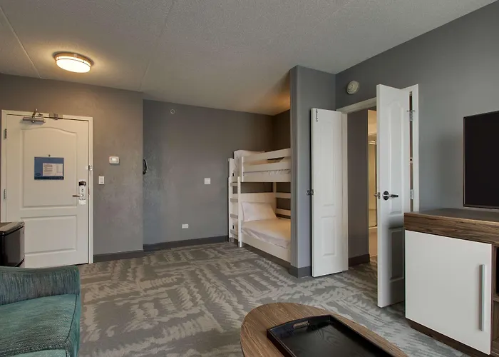 Hampton Inn & Suites Chicago/Aurora