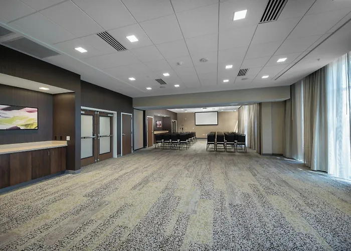Courtyard By Marriott Russellville