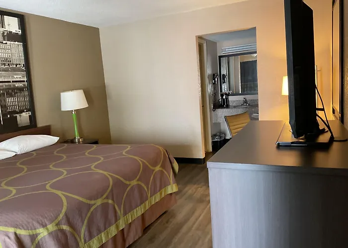 Super 8 By Wyndham Chattanooga/East Ridge
