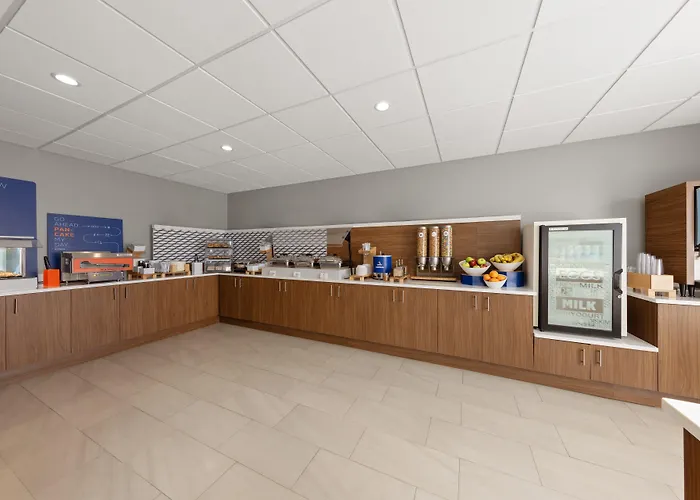 Holiday Inn Express & Suites Danbury - I-84 By Ihg