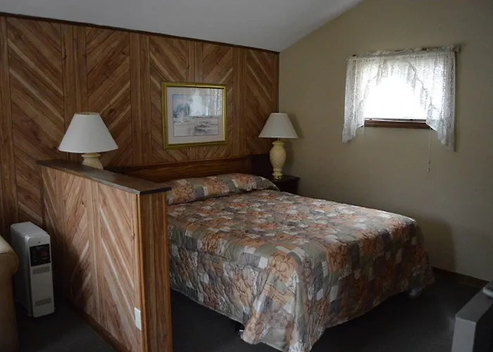 Kennebunk Gallery Motel And Cottages