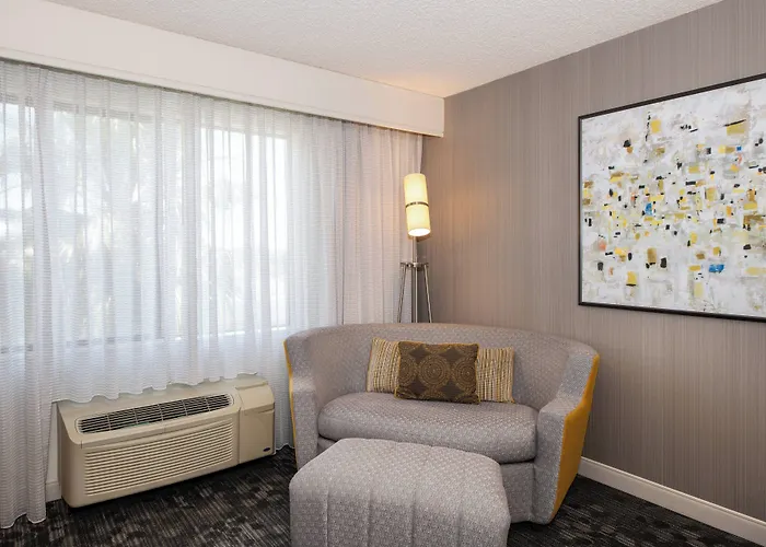 Courtyard By Marriott Newark Silicon Valley