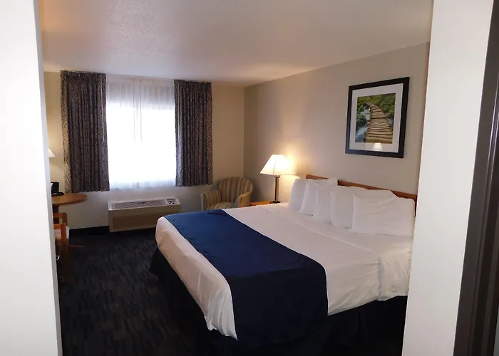 Northwoods Best Inn - Chetek
