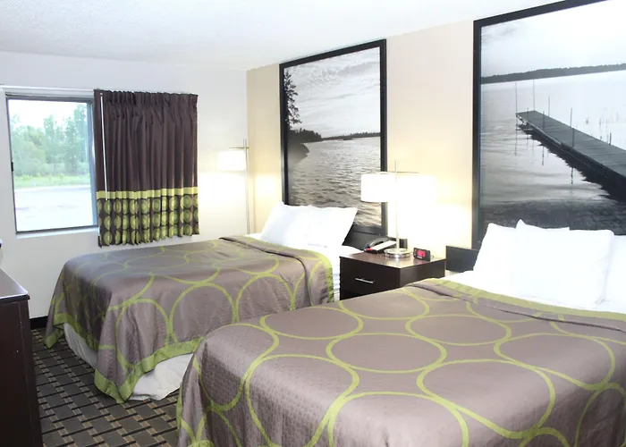 Super 8 By Wyndham Clear Lake