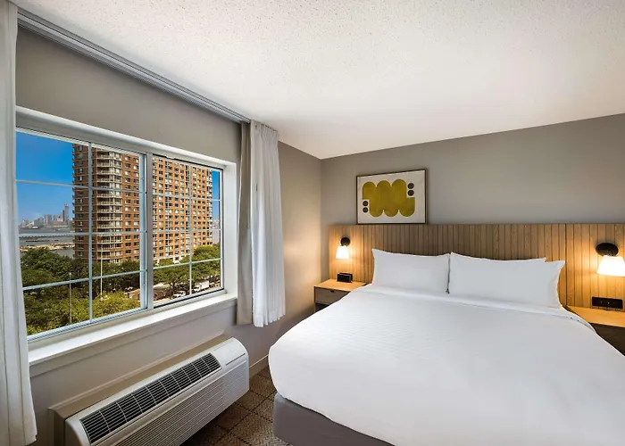 Sonesta Simply Suites Jersey City