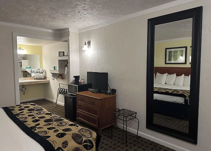 Baechtel Creek Inn