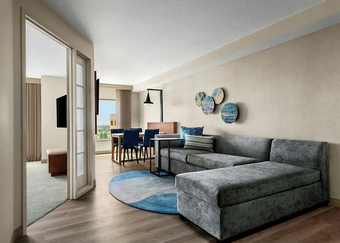 Anaheim Marriott Suites