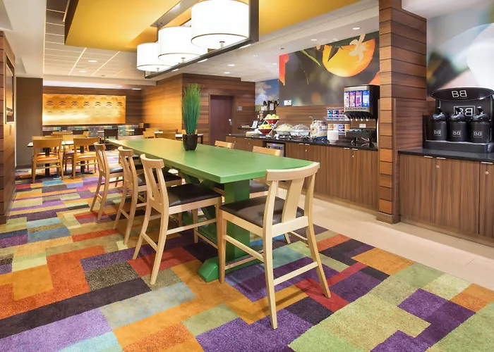 Fairfield Inn & Suites By Marriott Boston Milford