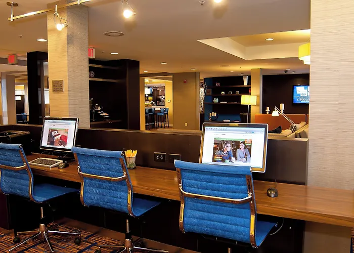 Courtyard By Marriott Cincinnati Airport