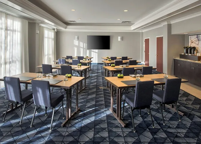 Courtyard By Marriott Basking Ridge