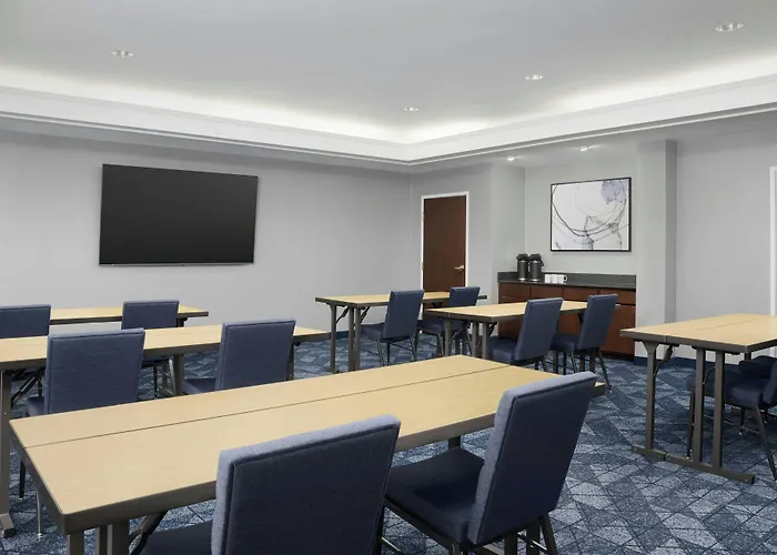 Courtyard By Marriott Lakeland