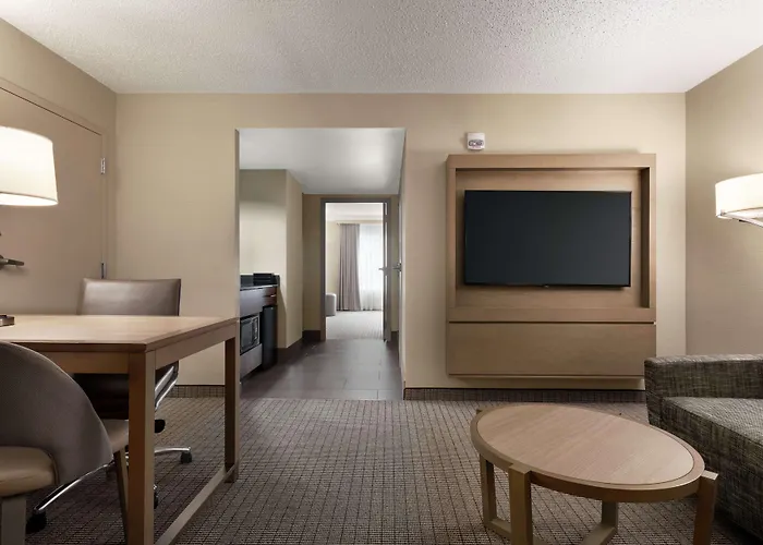 Embassy Suites By Hilton Cleveland Rockside