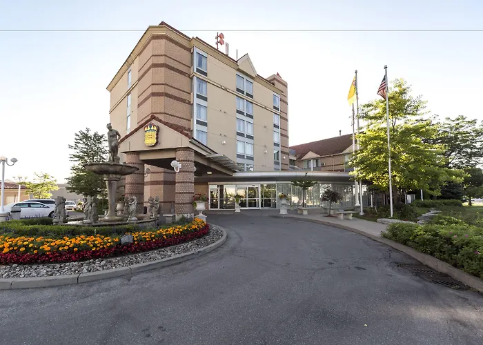 Monte Carlo Inn Airport Suites