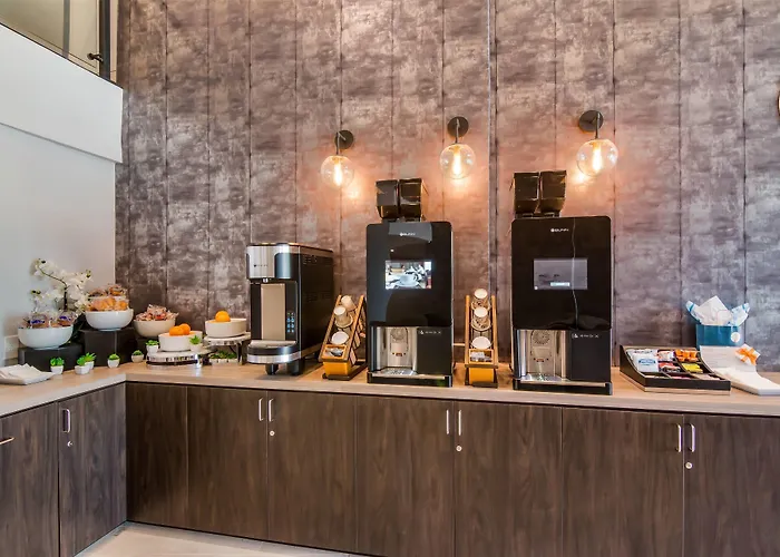 Hourglass Hotel, Trademark Collection By Wyndham