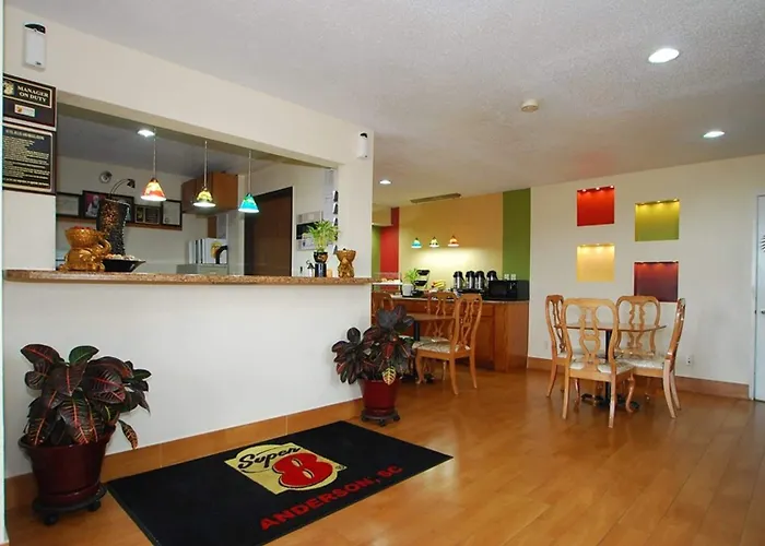 Super 8 By Wyndham Anderson/Clemson Area