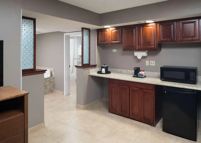 Hampton Inn & Suites Chicago North Shore