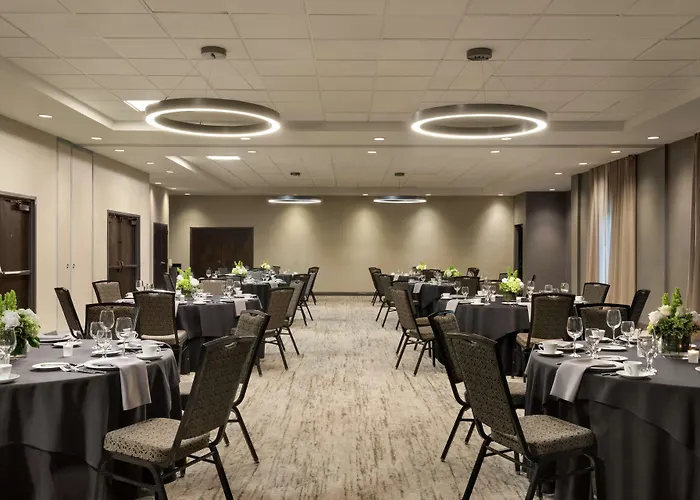 Embassy Suites By Hilton Atlanta Alpharetta