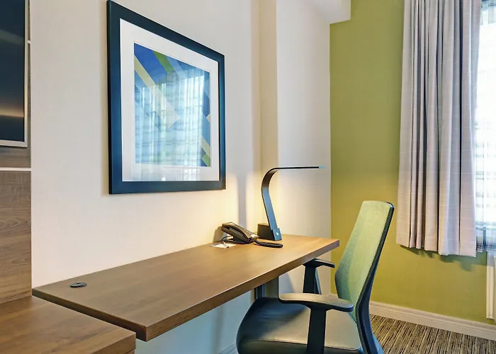 Holiday Inn Express Whitby Oshawa By Ihg