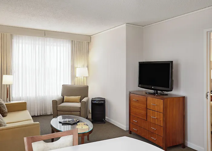 Intercontinental Suites Hotel Cleveland By Ihg